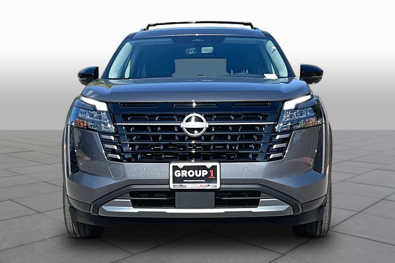 New 2026 Nissan Pathfinder SL FWD image 3