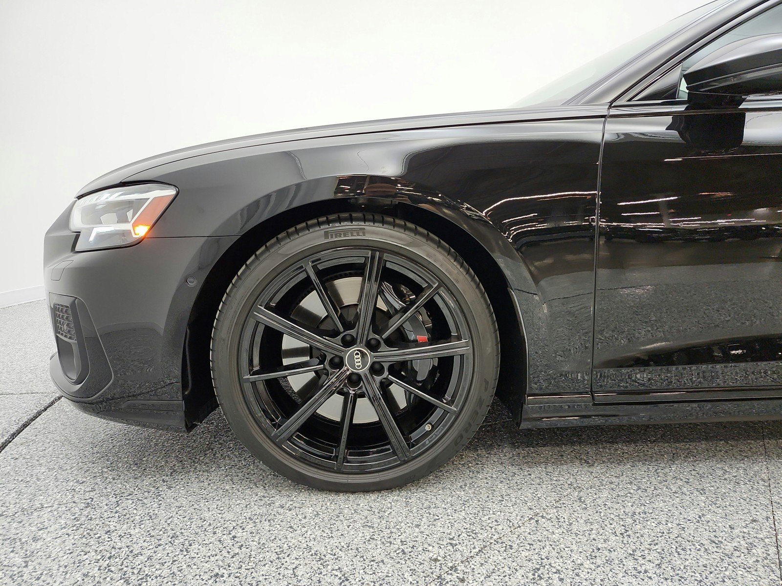 Used 2022 Audi S8 AWD/4WD image 22