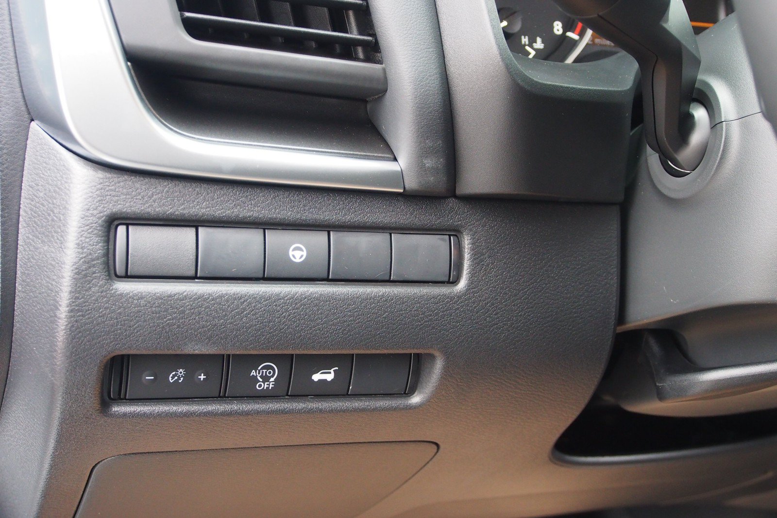Used 2026 Nissan Rogue SV FWD image 17
