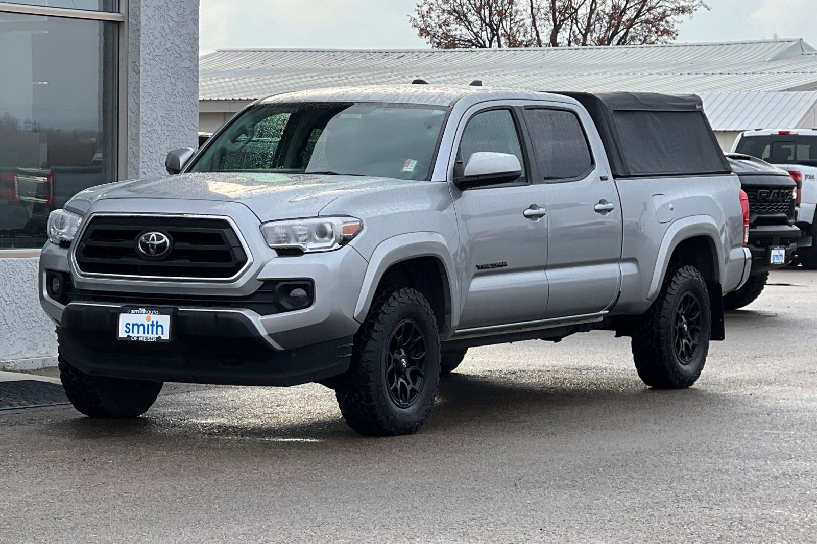 Used 2022 Toyota Tacoma SR5 w/ Black Out Package (TMS) image 8