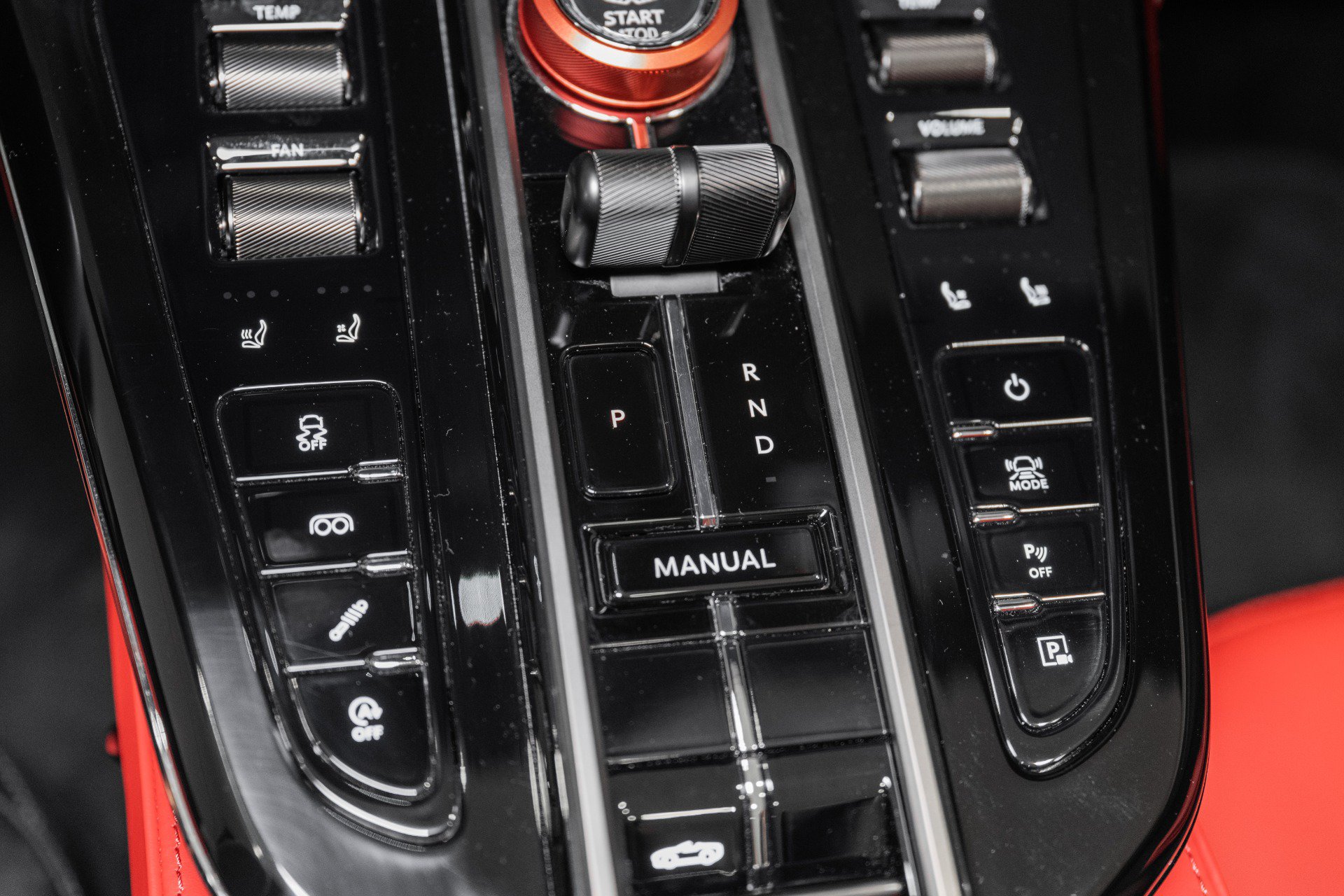 New 2026 Aston Martin V8 Vantage S RWD image 28