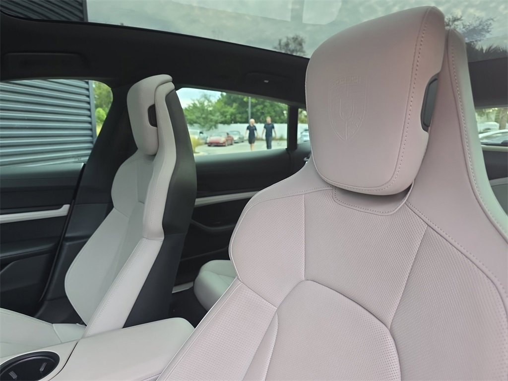 Certified 2023 Porsche Taycan 4S image 5
