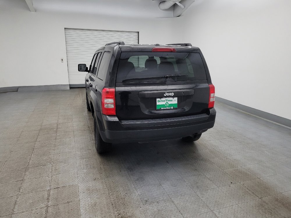 Used 2016 Jeep Patriot Sport image 6