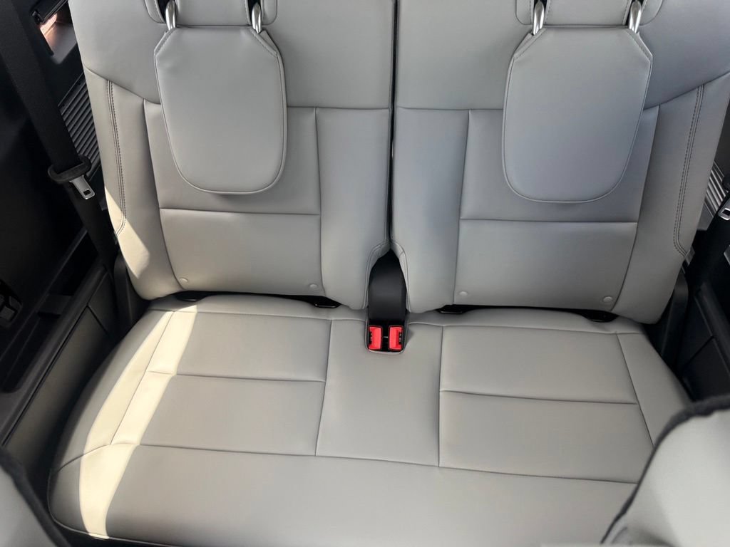 New 2026 Ford Explorer Active w/ Active Comfort Package AWD/4WD image 40