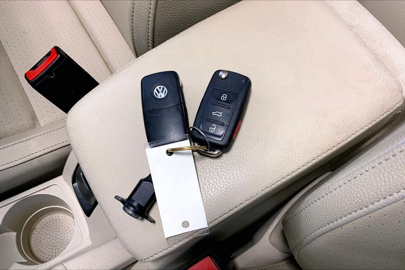 Used 2016 Volkswagen Eos Komfort FWD image 15