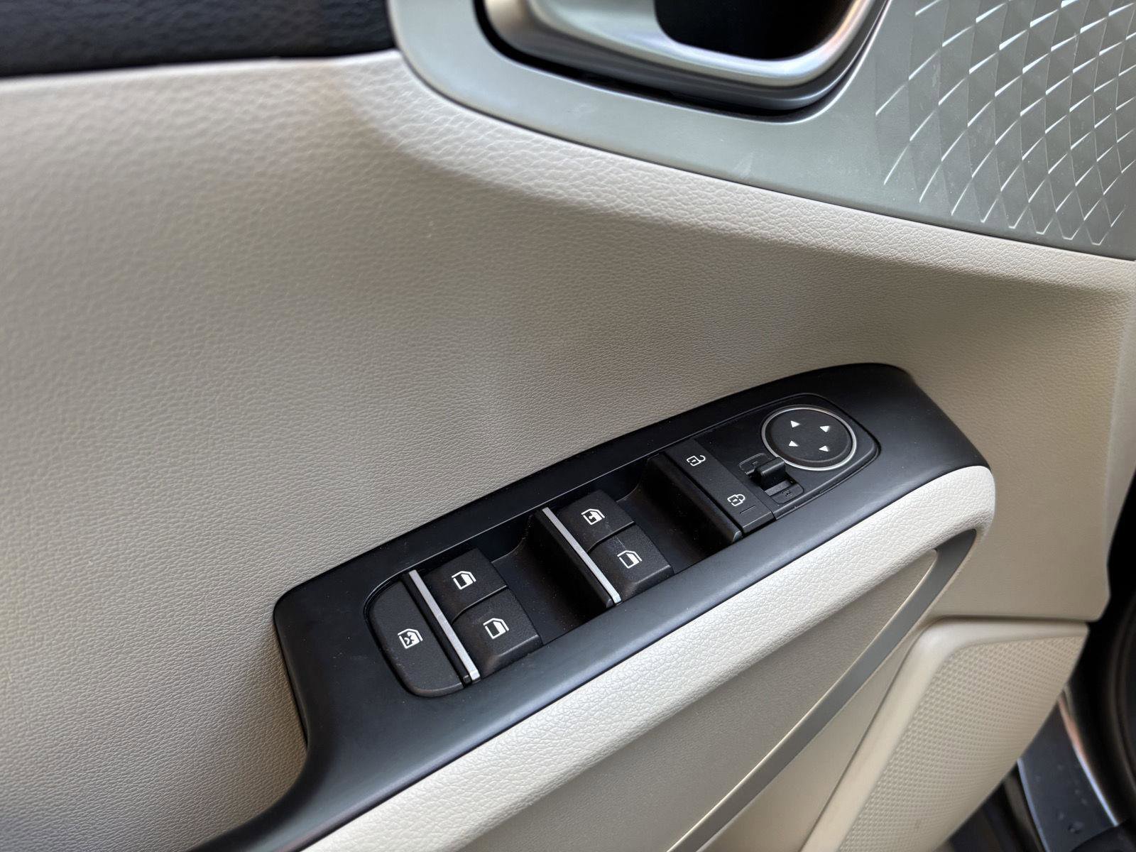 Used 2022 Kia Soul LX w/ Technology Package FWD image 12