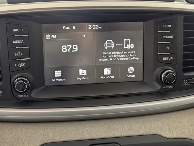 Used 2020 Kia Sorento LX image 18