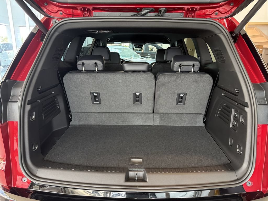 New 2027 GMC Acadia Denali FWD image 10