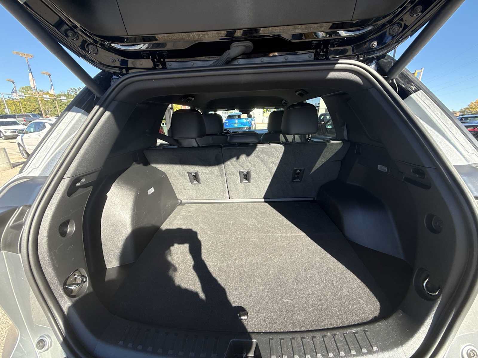 Certified 2025 Chevrolet Equinox RS AWD/4WD image 24