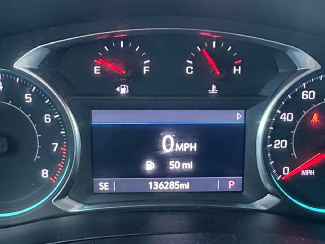 Used 2023 Chevrolet Traverse LT FWD image 11