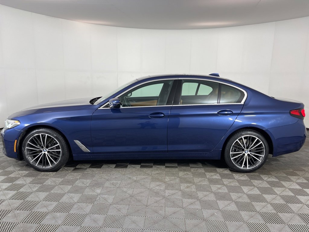 Used 2023 BMW 540i xDrive w/ Premium Package image 41