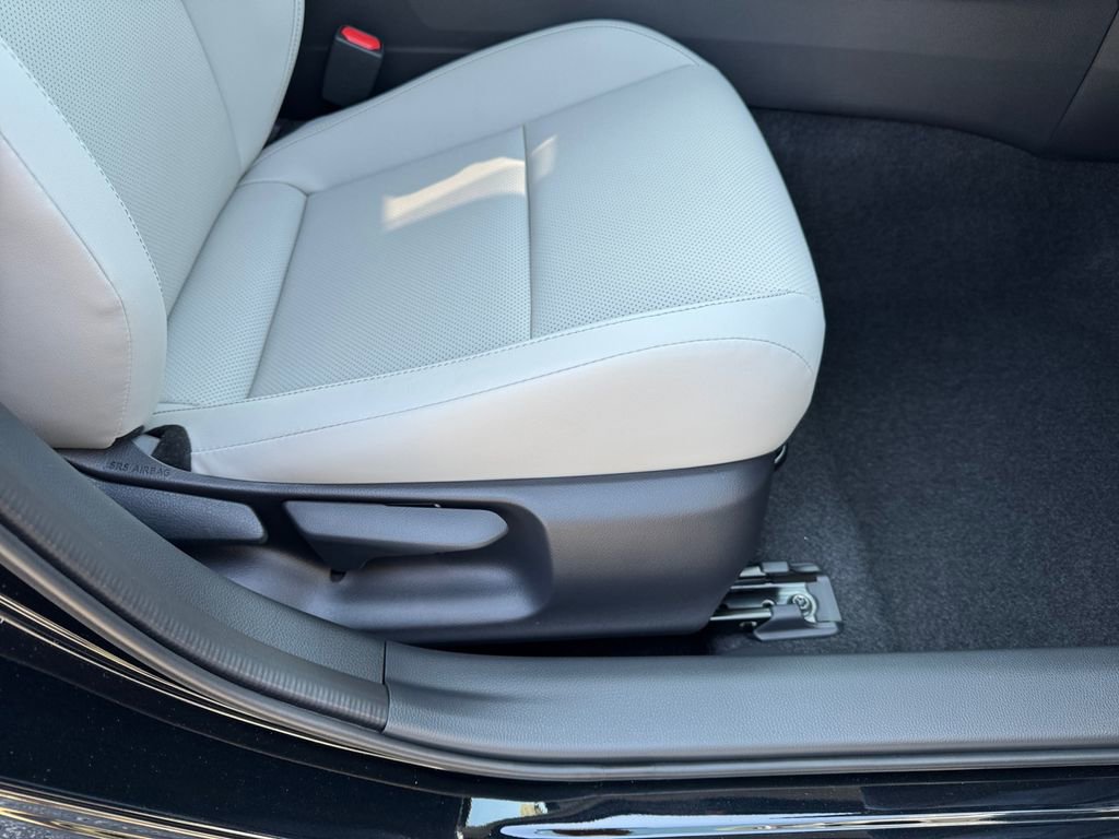 New 2026 Toyota Prius XLE image 18