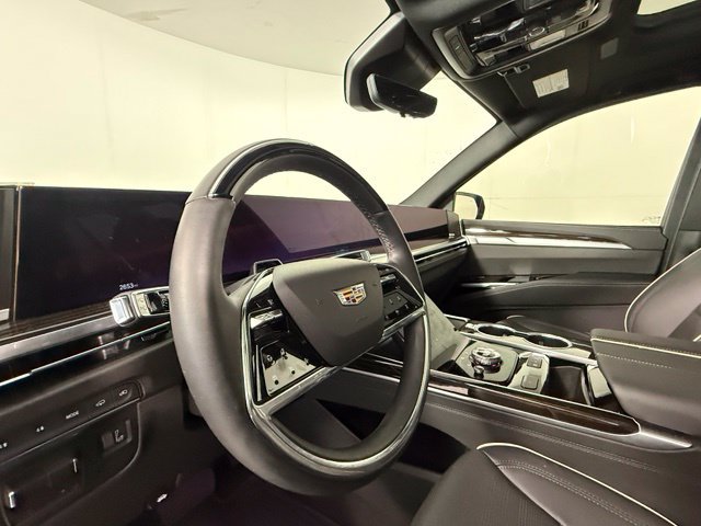 Certified 2026 Cadillac Escalade Luxury w/ Touring Package AWD/4WD image 7