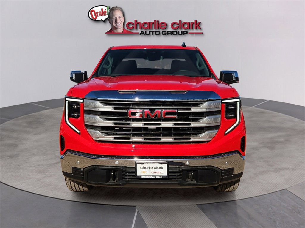 New 2026 GMC Sierra 1500 SLE w/ Preferred Package image 8