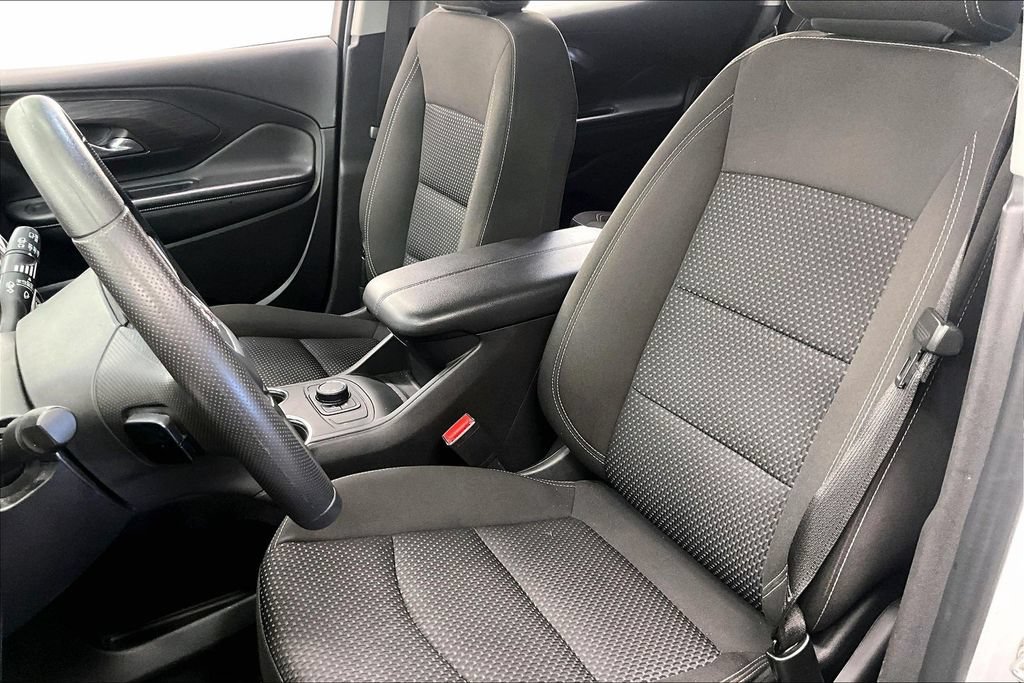 Used 2024 GMC Terrain SLE FWD image 21