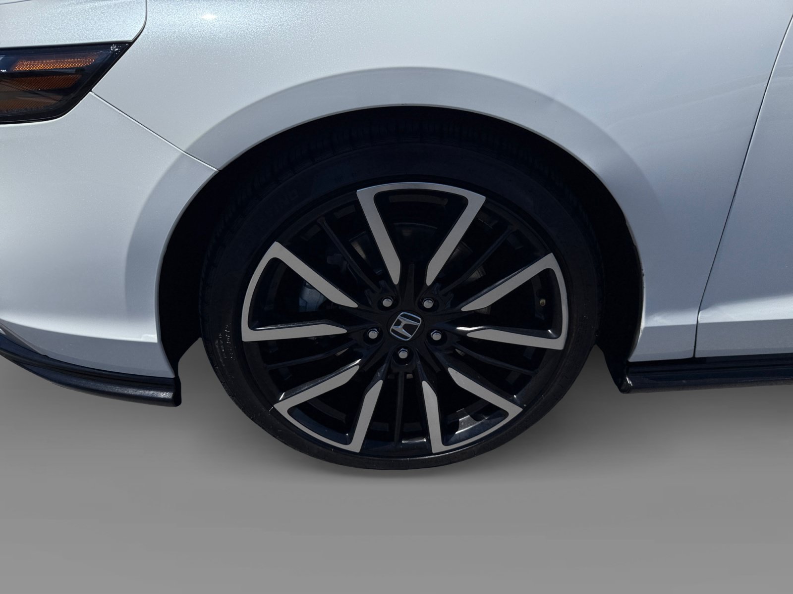 Used 2025 Honda Accord Touring image 9