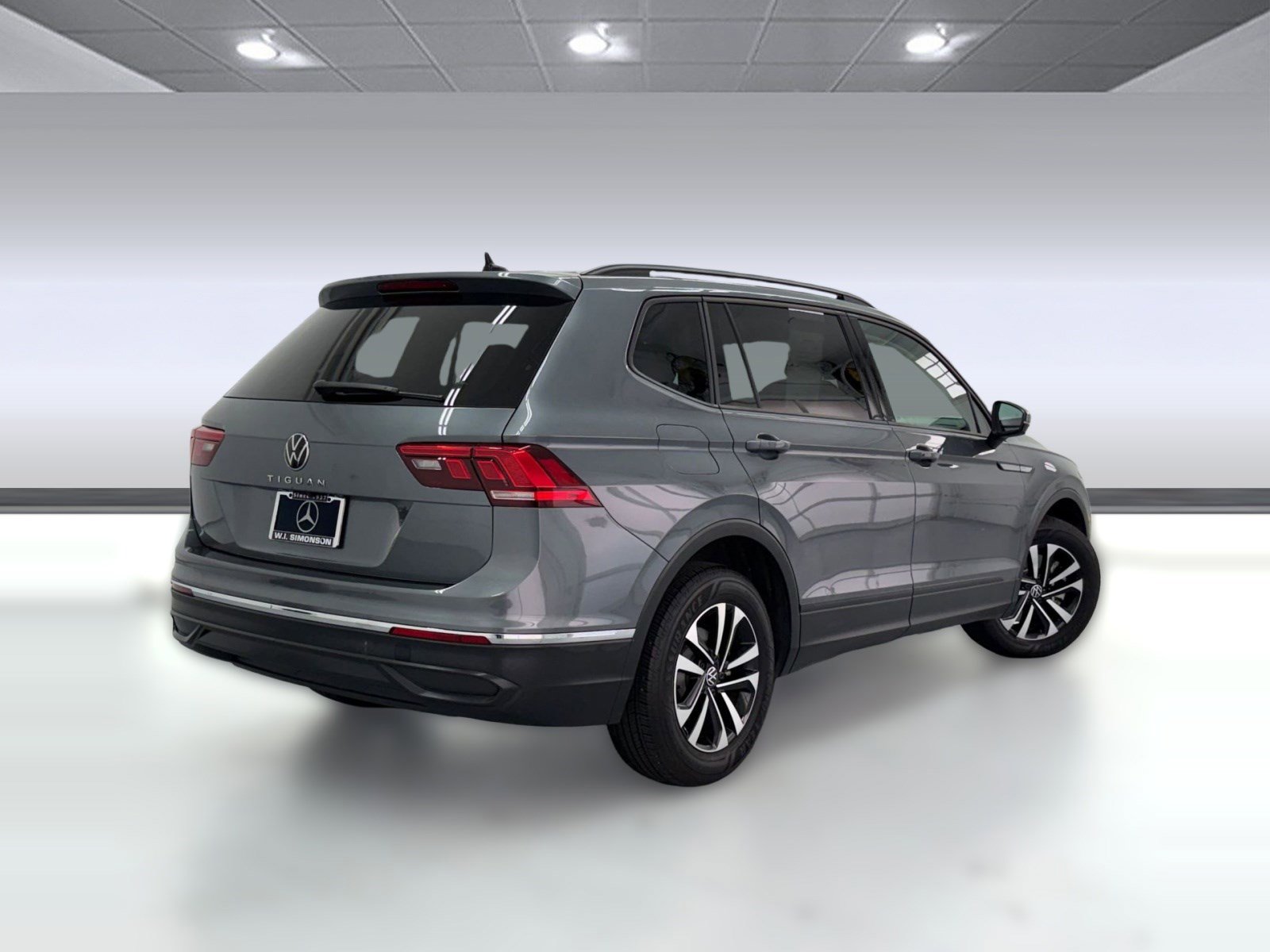 Used 2023 Volkswagen Tiguan S image 8