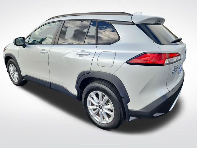 Used 2023 Toyota Corolla Cross LE image 3