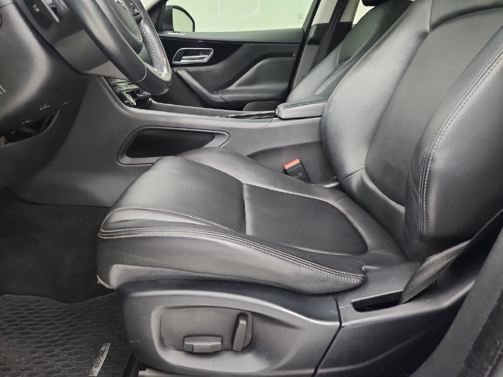 Used 2018 Jaguar F-PACE Premium AWD/4WD image 22