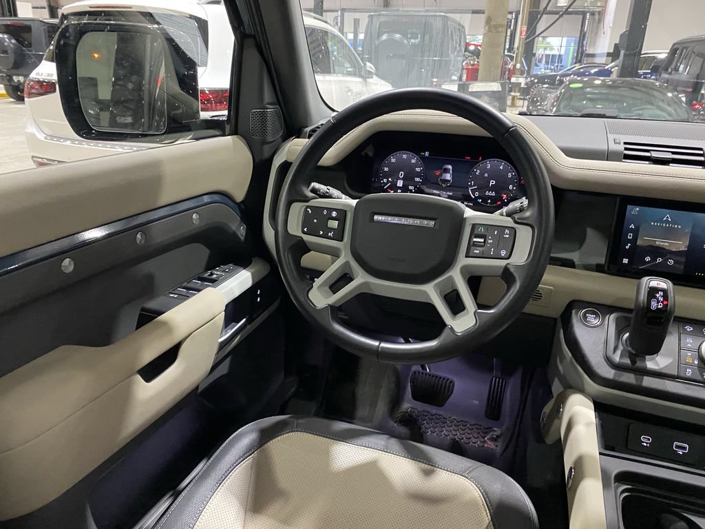 Used 2024 Land Rover Defender 110 X-Dynamic SE AWD/4WD image 3