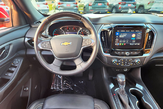 Used 2022 Chevrolet Traverse LT w/ LT Premium Package AWD/4WD image 6