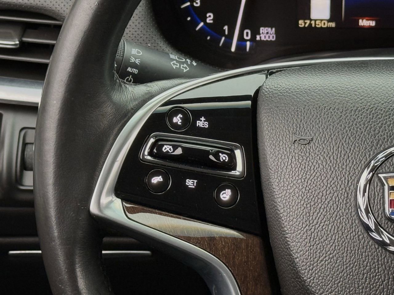 Used 2013 Cadillac XTS Luxury FWD image 13