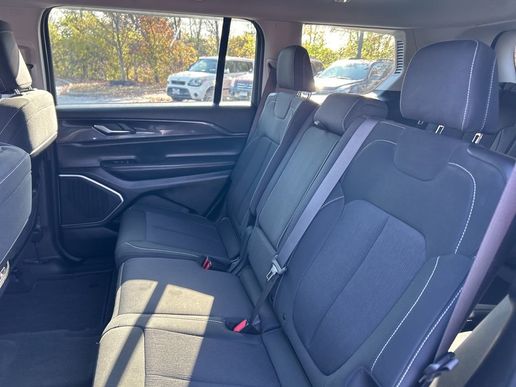 Used 2022 Jeep Grand Cherokee L Laredo w/ Luxury Tech Group I image 30