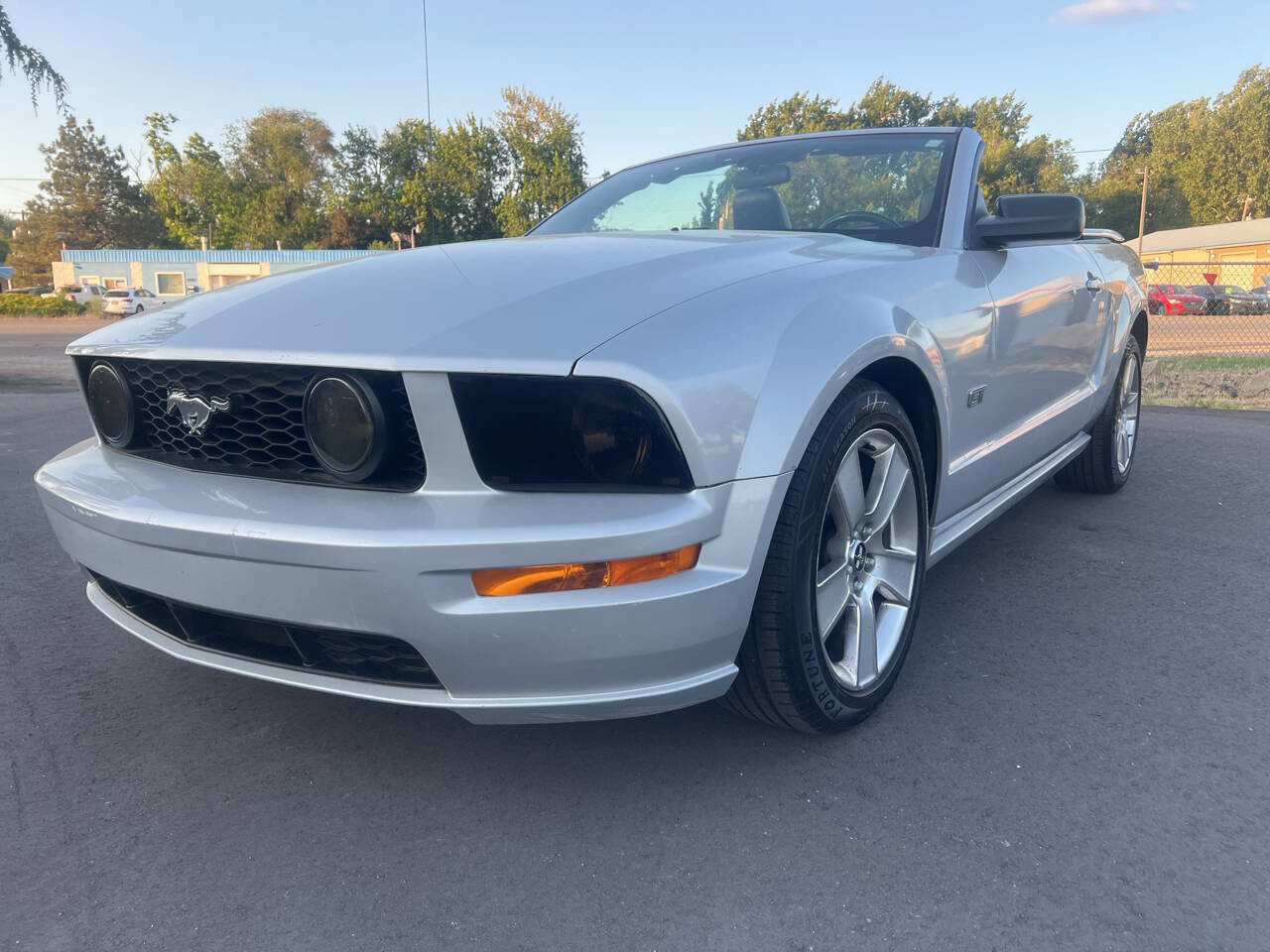Used 2006 Ford Mustang GT image 3