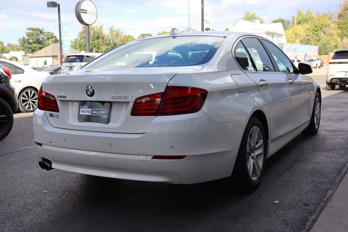 Used 2013 BMW 528i xDrive Sedan AWD/4WD image 5