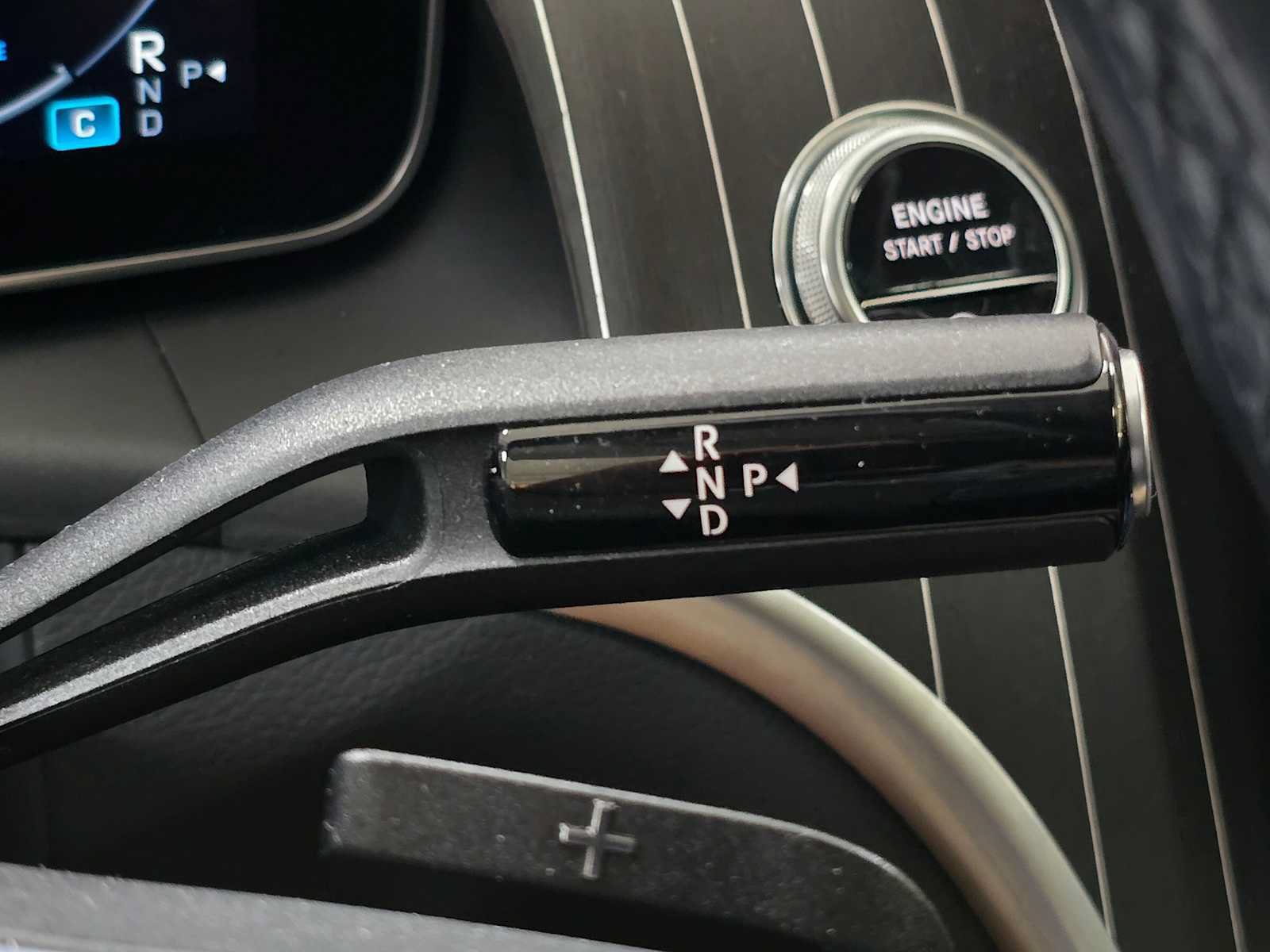 Used 2024 Mercedes-Benz GLC 300 4MATIC image 34