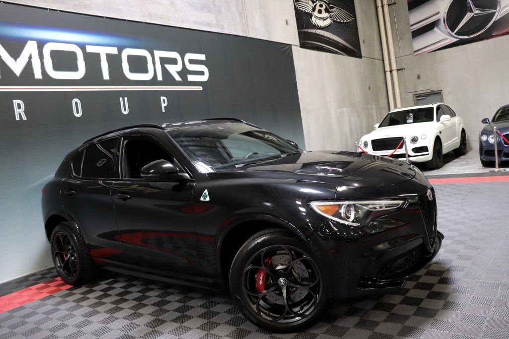 Used 2022 Alfa Romeo Stelvio Quadrifoglio w/ Active Assist Plus Package AWD/4WD image 11