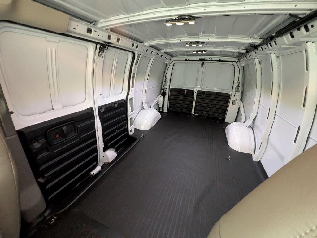 New 2026 Chevrolet Express 2500 w/ Driver Convenience Package RWD image 28