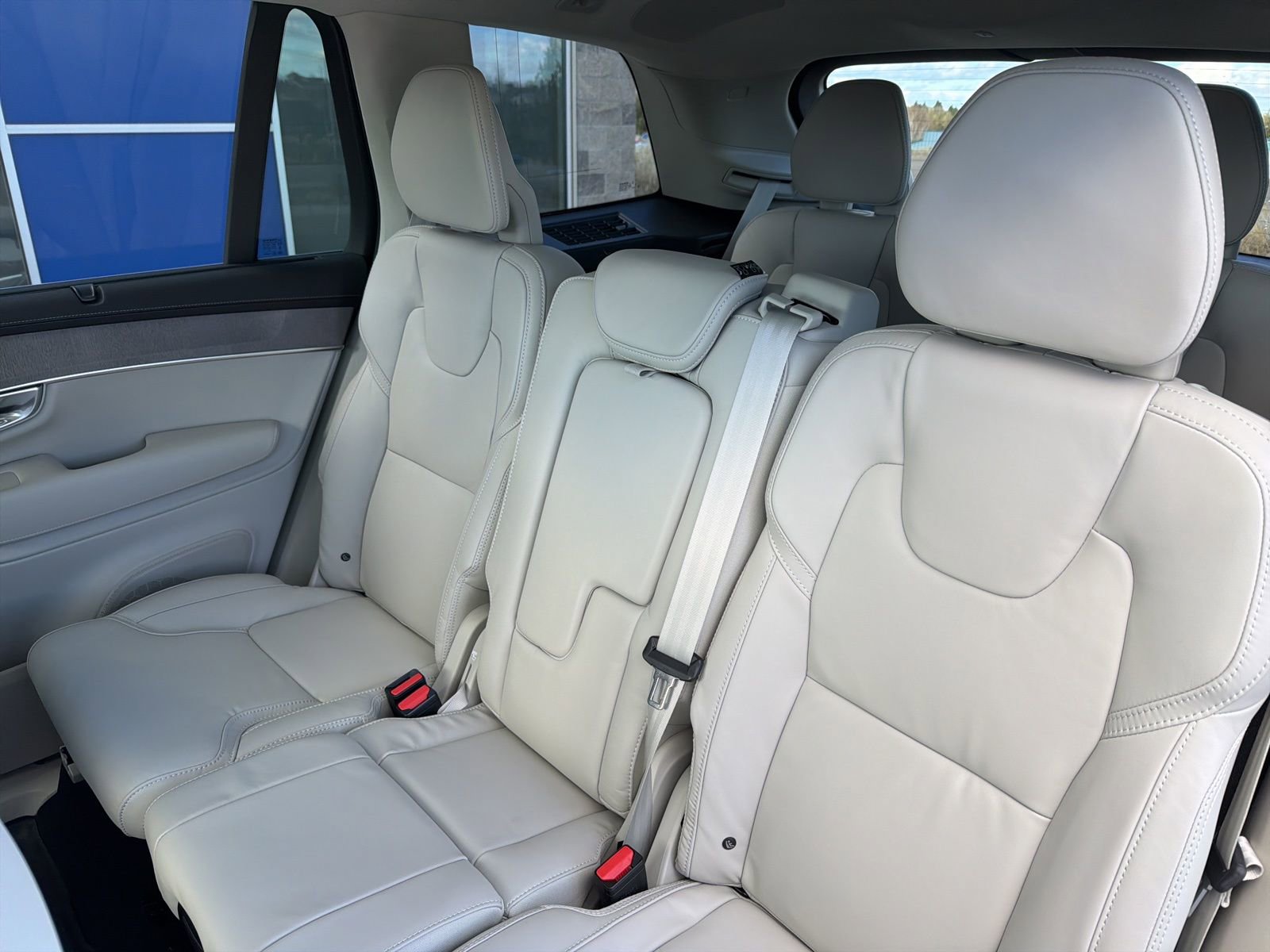 New 2026 Volvo XC90 T8 Ultra w/ Lounge Package image 21