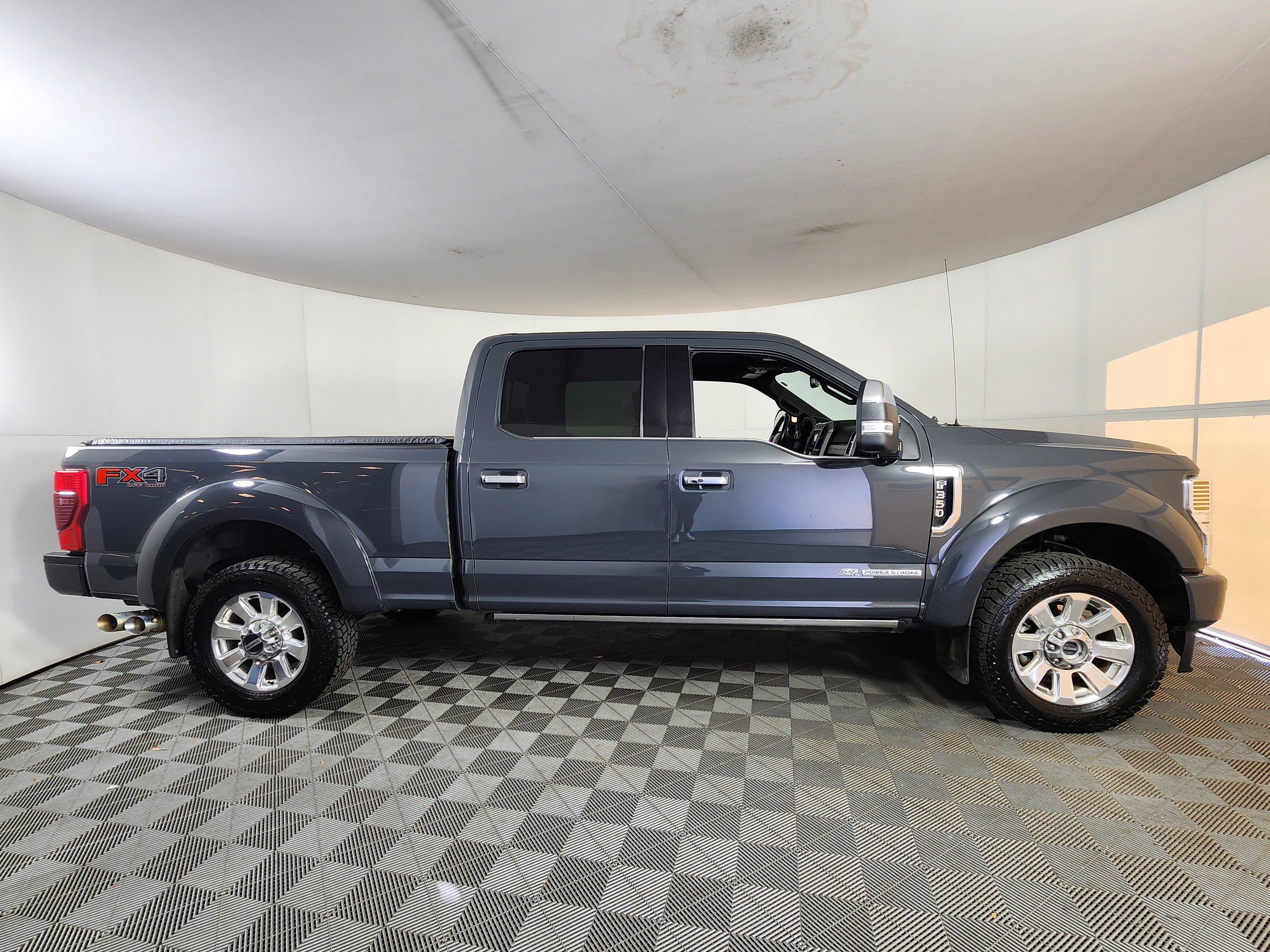 Certified 2021 Ford F350 Platinum w/ FX4 Off-Road Package image 8