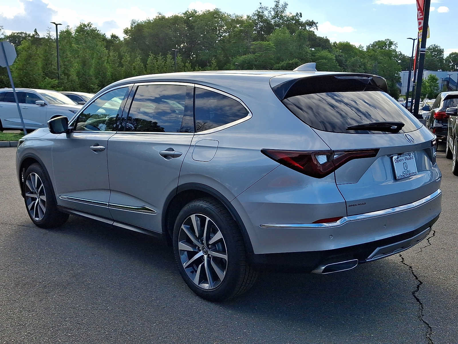 Certified 2026 Acura MDX SH-AWD w/ Technology Package image 4