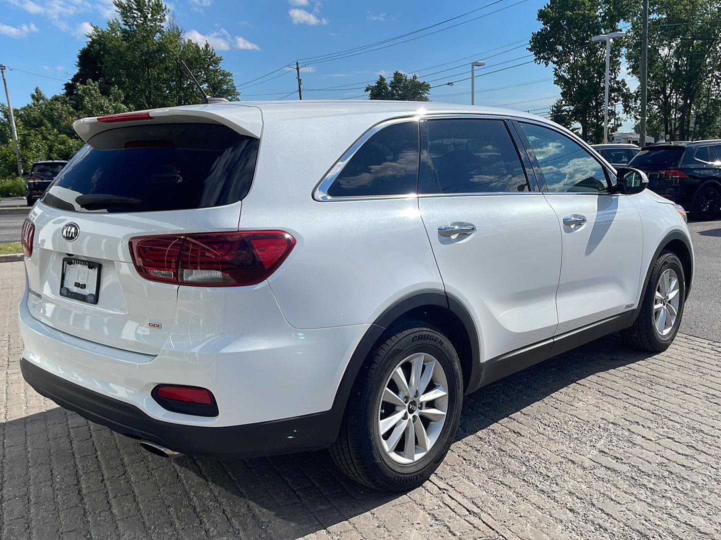 Used 2020 Kia Sorento LX AWD/4WD image 4