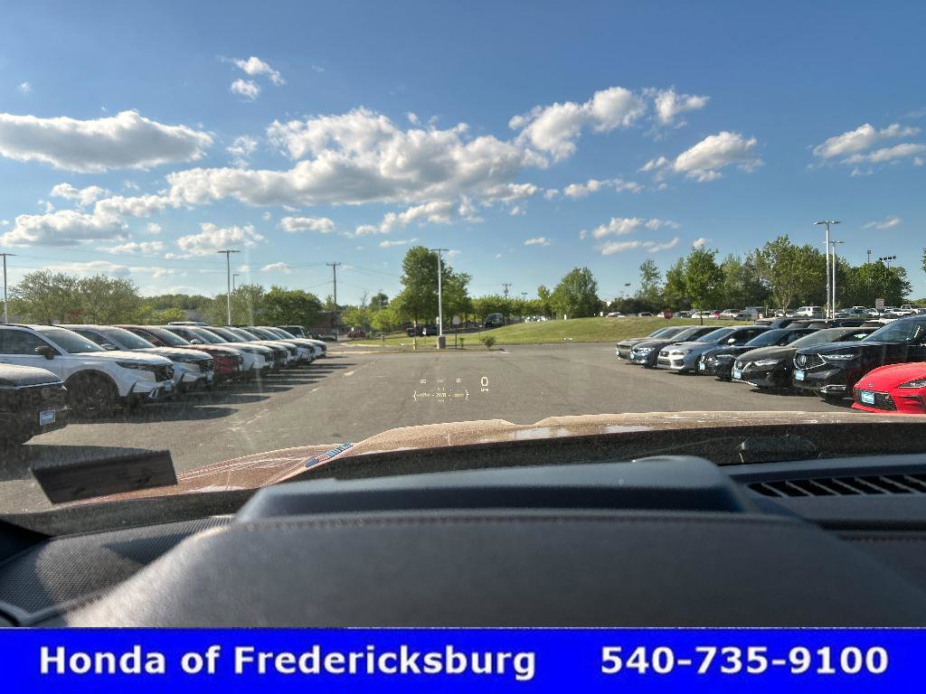 Used 2024 Chevrolet Silverado 1500 High Country w/ Technology Package AWD/4WD image 24