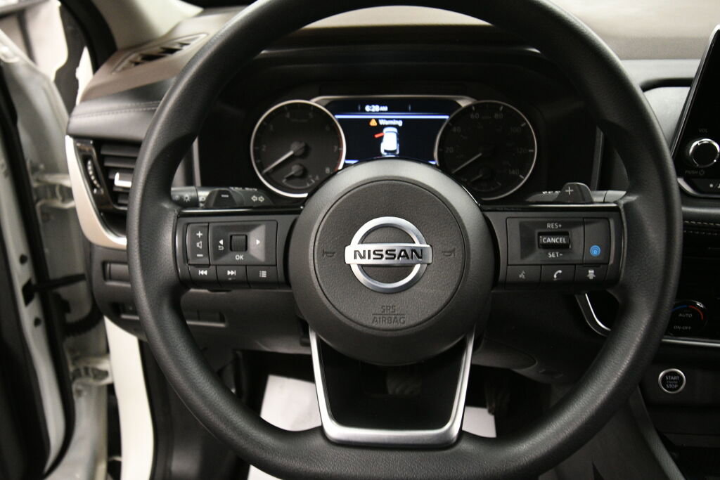 Used 2021 Nissan Rogue SV image 13