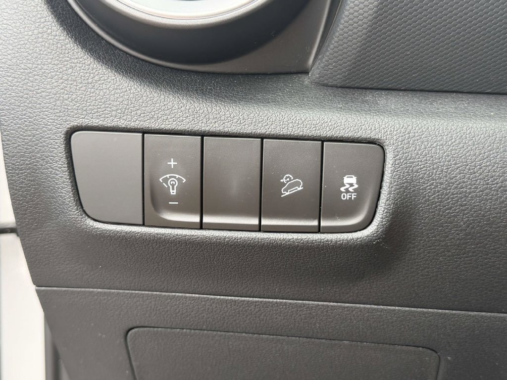 Certified 2023 Hyundai Kona SEL AWD/4WD image 21