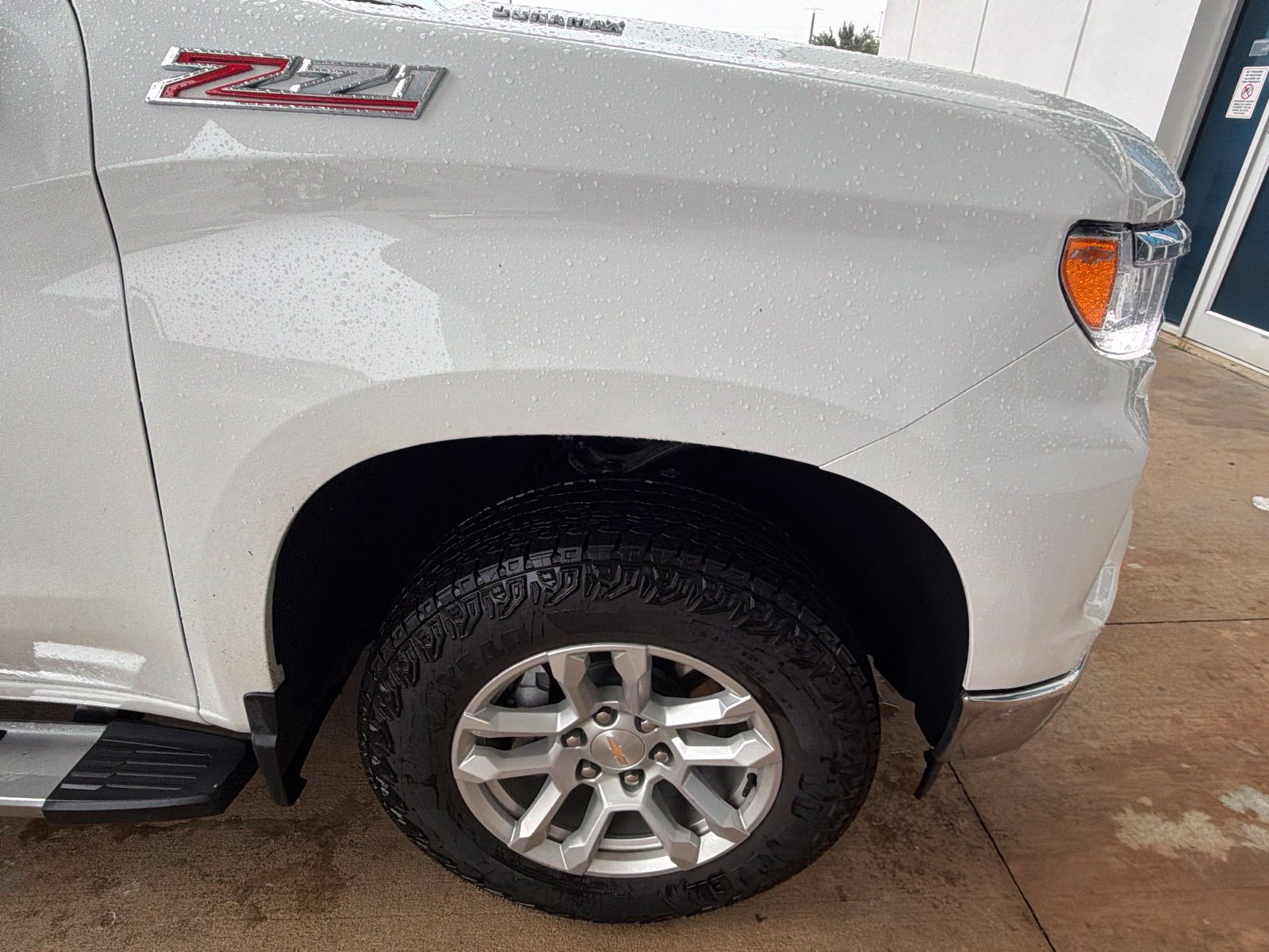 Used 2026 Chevrolet Silverado 1500 LT AWD/4WD image 6