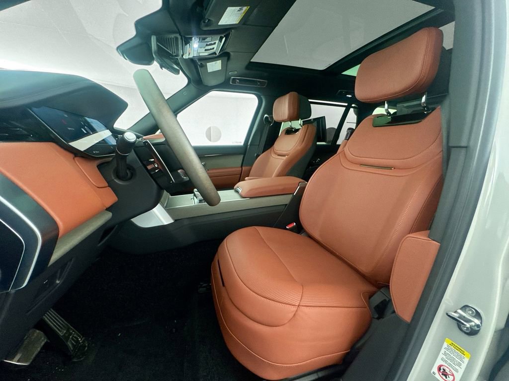 New 2026 Land Rover Range Rover SV image 20