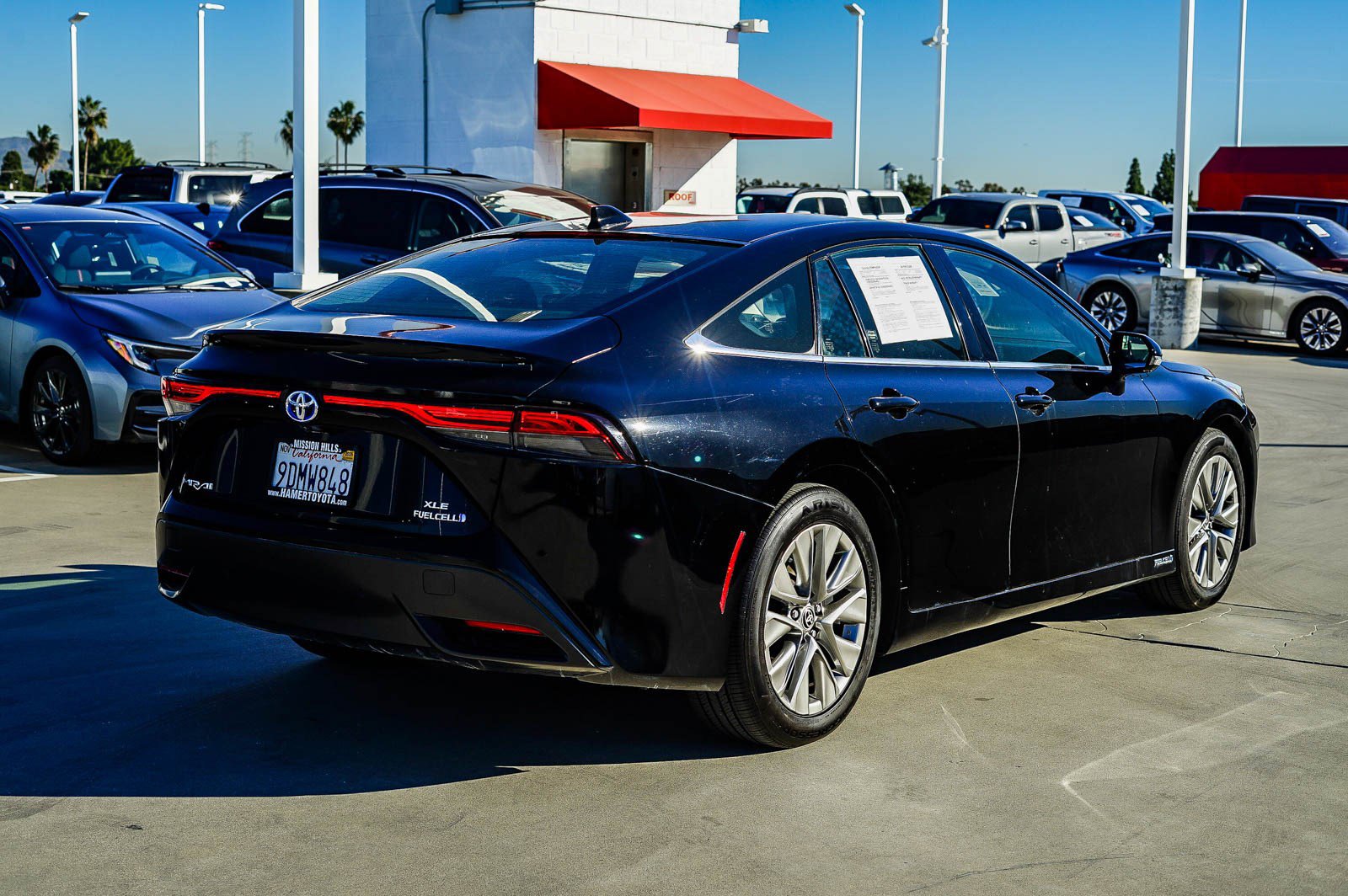 Used 2022 Toyota Mirai XLE image 7