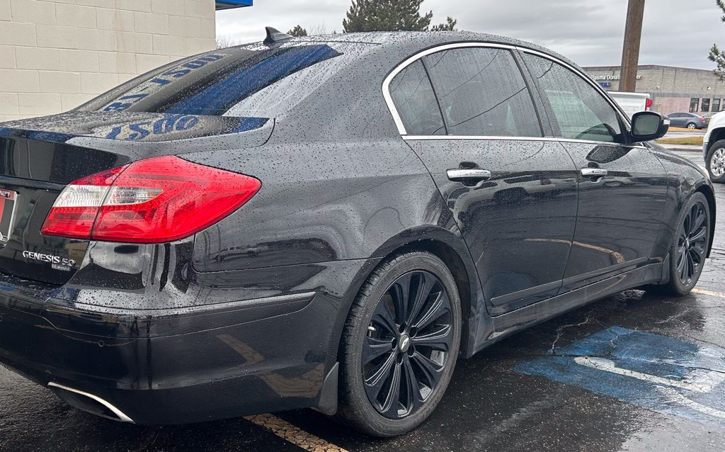 Used 2014 Hyundai Genesis 5.0 R-Spec RWD image 7