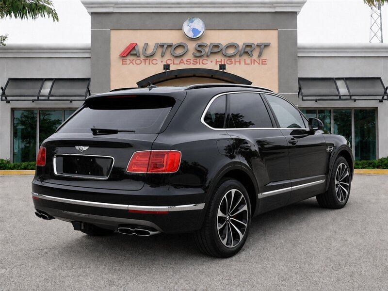 Used 2019 Bentley Bentayga AWD/4WD image 4