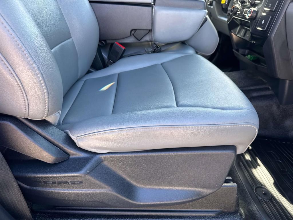 Certified 2025 Ford F250 XL w/ XL Off-Road Package AWD/4WD image 15