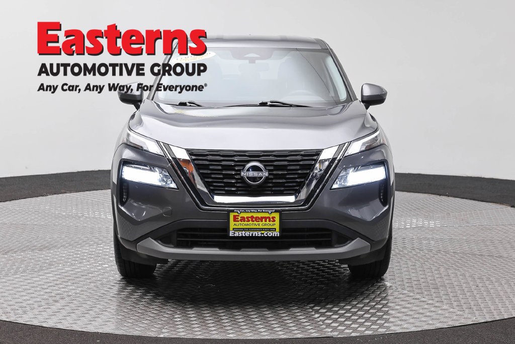 Used 2023 Nissan Rogue SV AWD/4WD image 4