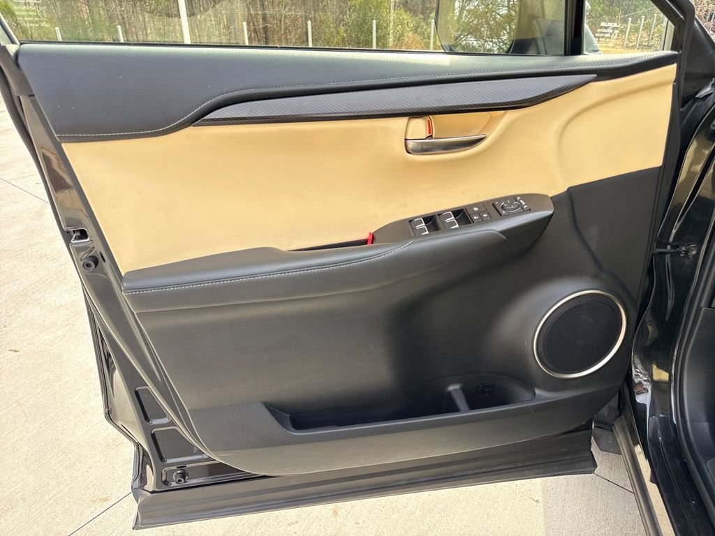 Used 2018 Lexus NX 300 FWD image 14