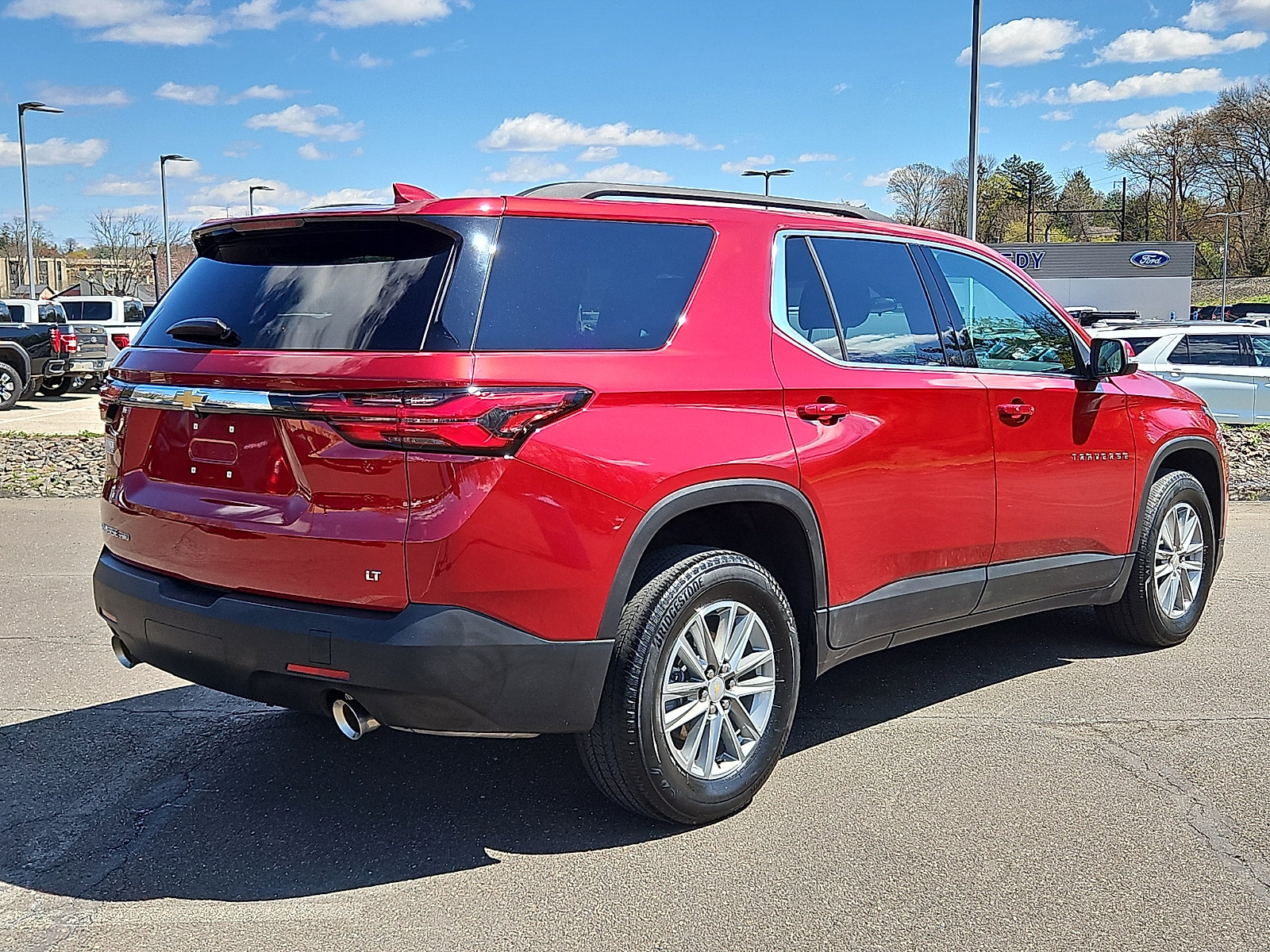 Used 2023 Chevrolet Traverse LT AWD/4WD image 6