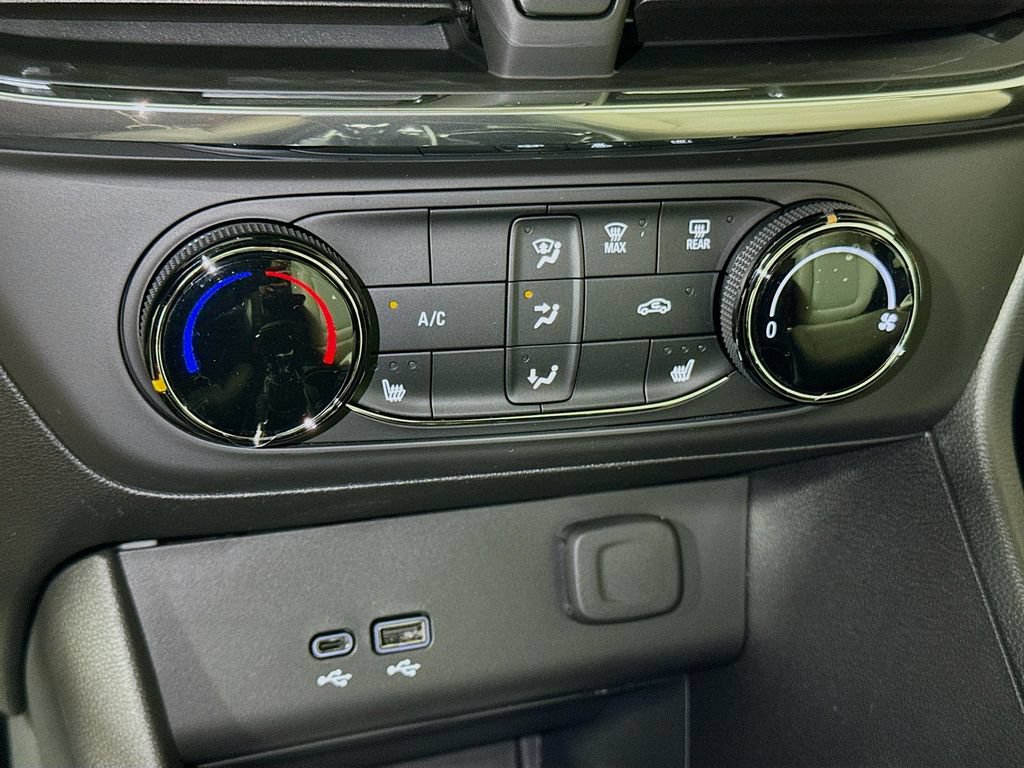 New 2026 Buick Encore GX Preferred w/ Comfort Package FWD image 9
