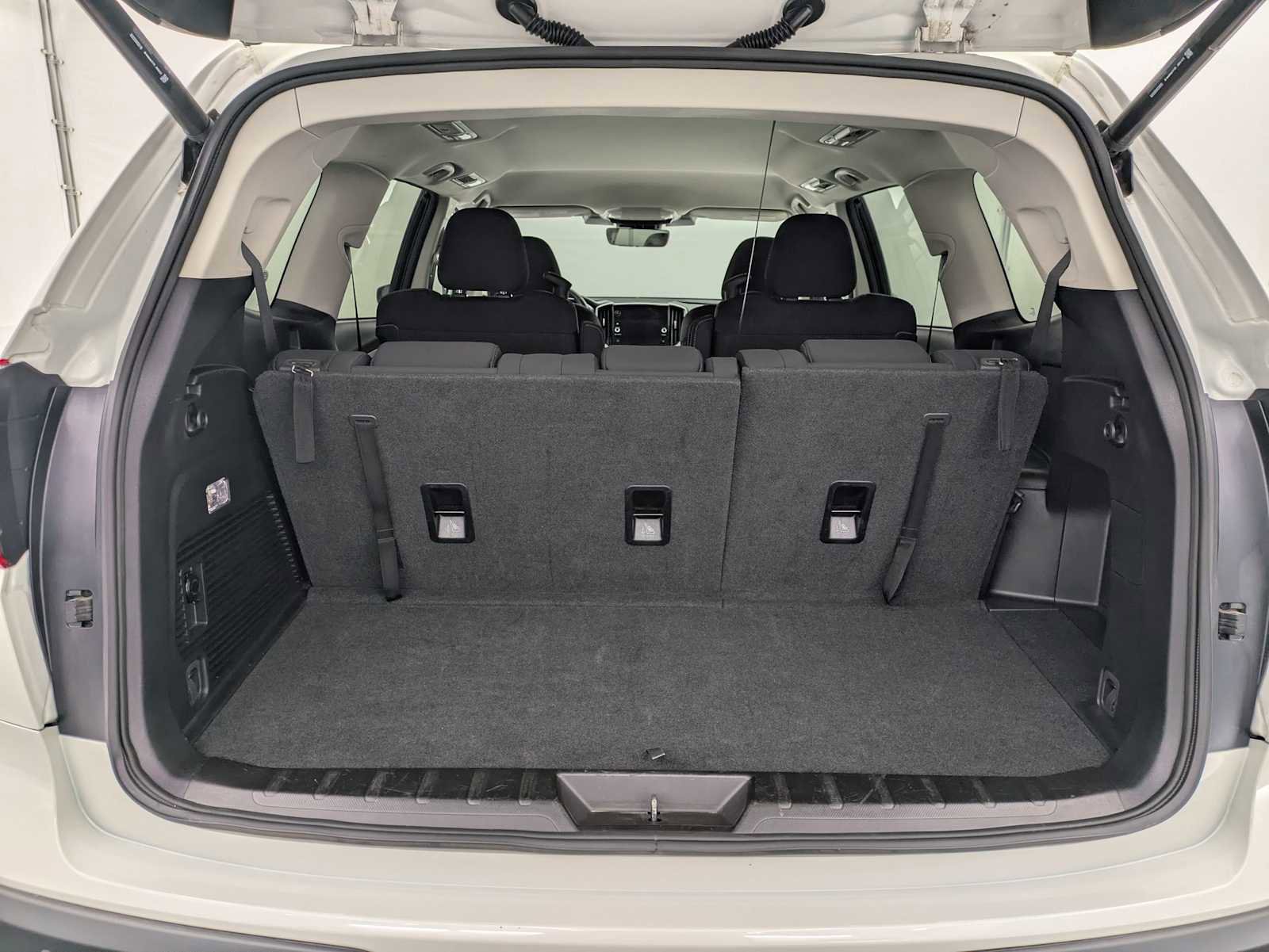 Used 2024 Subaru Ascent Premium w/ Convenience Package image 33